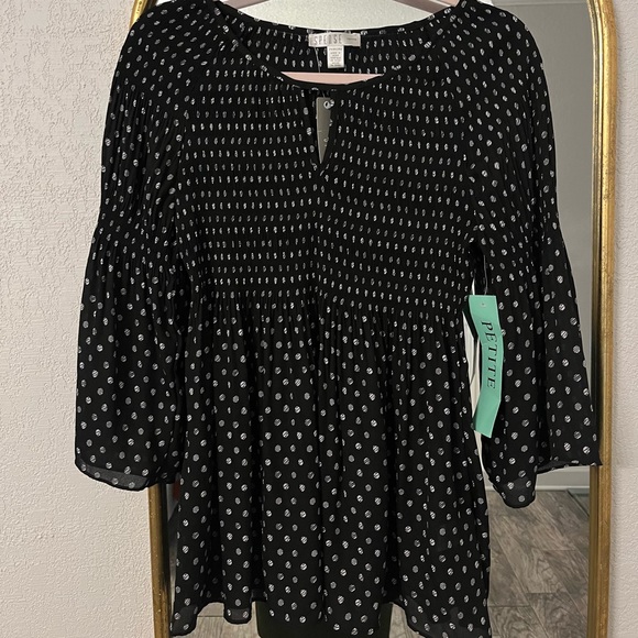 NWT polka dot top - Picture 2 of 6